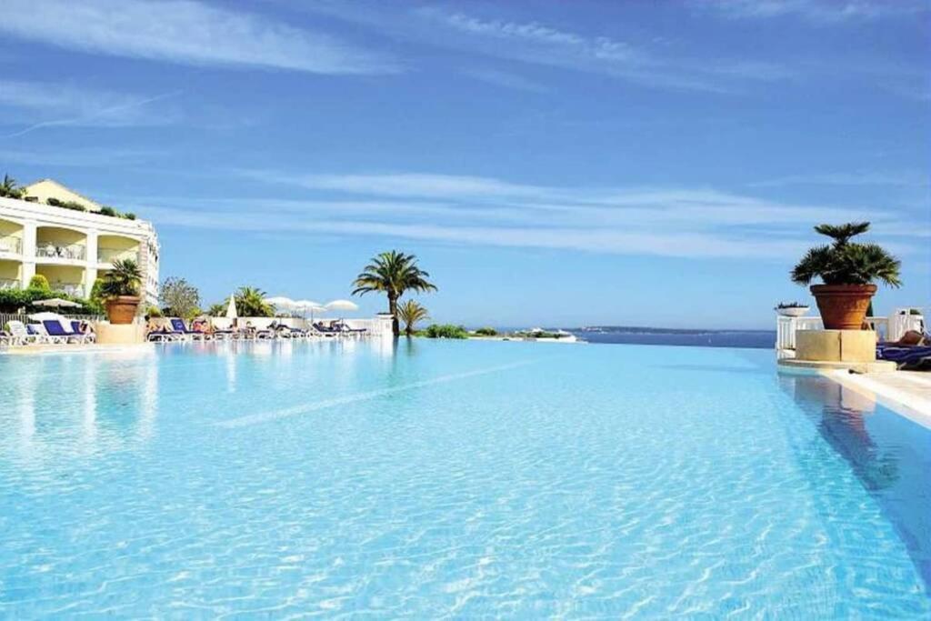 Un Studio De Charme Vue Mer & Piscine D'Exception Κάννες Εξωτερικό φωτογραφία